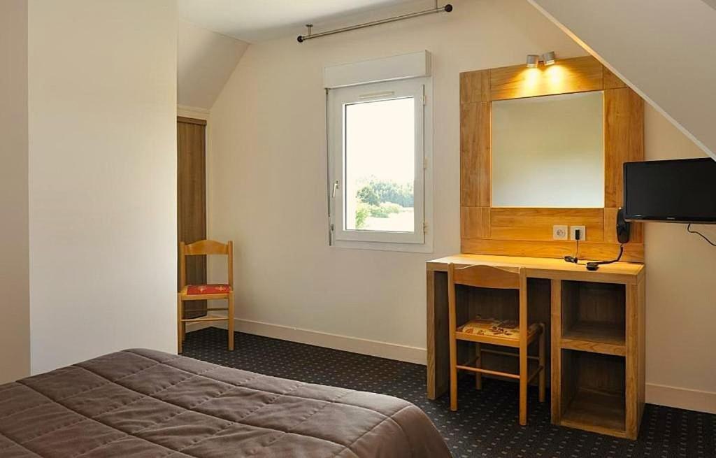 Logis Hotel Restaurant Du Labrador Saint-Benoit-sur-Loire ภายนอก รูปภาพ