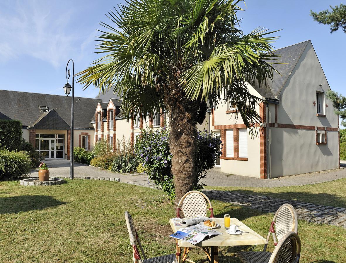Logis Hotel Restaurant Du Labrador Saint-Benoit-sur-Loire ภายนอก รูปภาพ