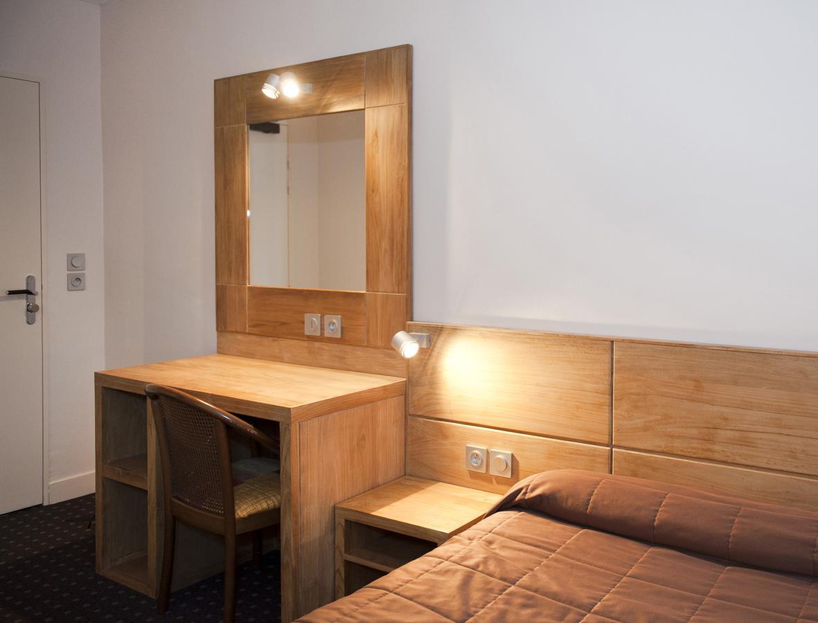 Logis Hotel Restaurant Du Labrador Saint-Benoit-sur-Loire ภายนอก รูปภาพ